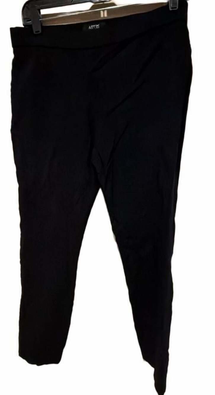 Apt. 9 Modern Fit Black Leggings